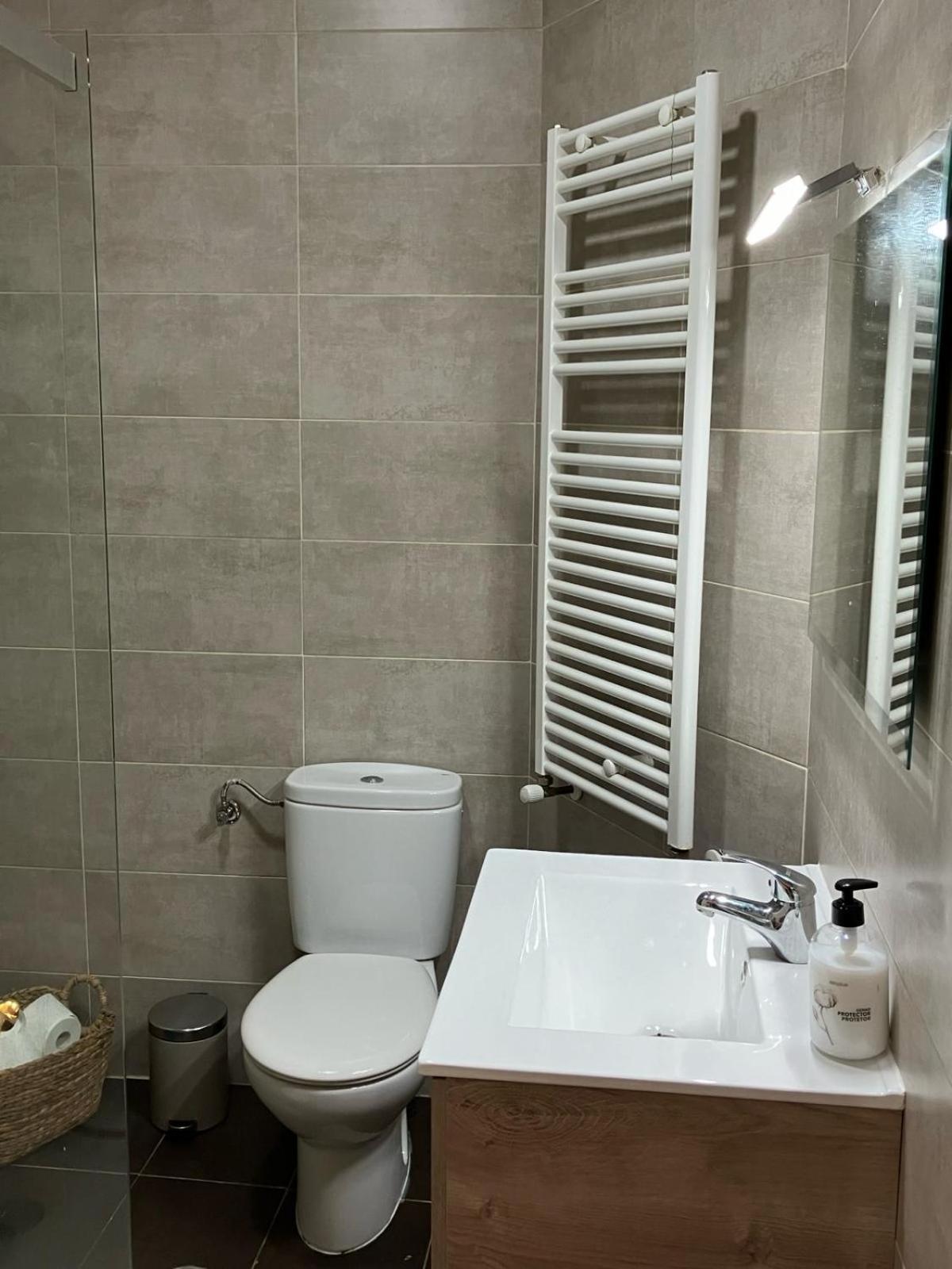 شقة Vivienda Estacion أورينس المظهر الخارجي الصورة